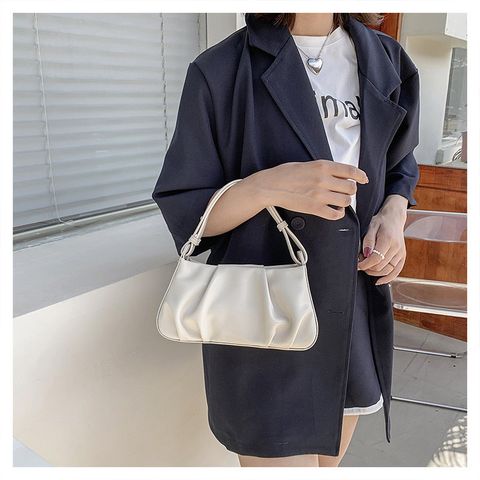 韓系氣質奶油感皮革手提皺摺雲朵包 可調節肩背【白色】