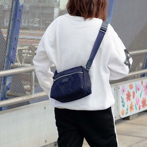 J II 斜背包 洛特多隔層尼龍斜背包-8109-11-多色任選
