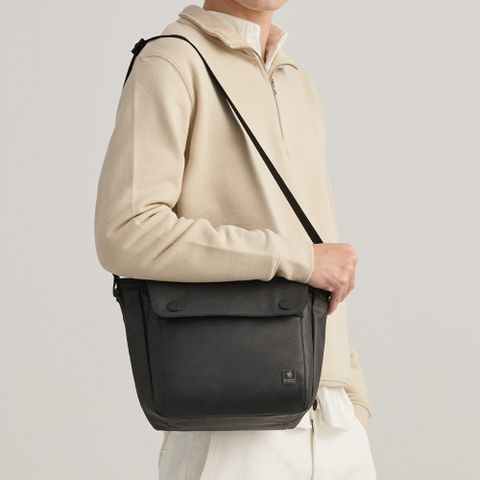 PORTER INTERNATIONAL 沉著型格 HARDY系列 郵差包(黑色)