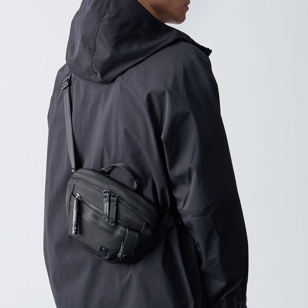 PORTER INTERNATIONAL 自信經典 NEW HEAT系列 斜背包 (黑色)