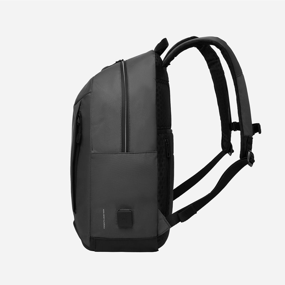 Nordace Aerial Infinity 15 深灰色背包(旅行登山遠足上班上學)