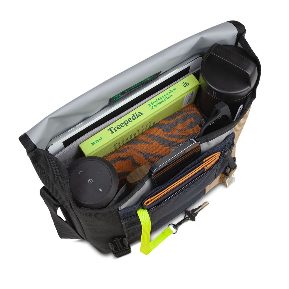 TIMBUK2 Classic Messenger Cordura Eco 11 吋經典郵差包 - 黑藍米拼色