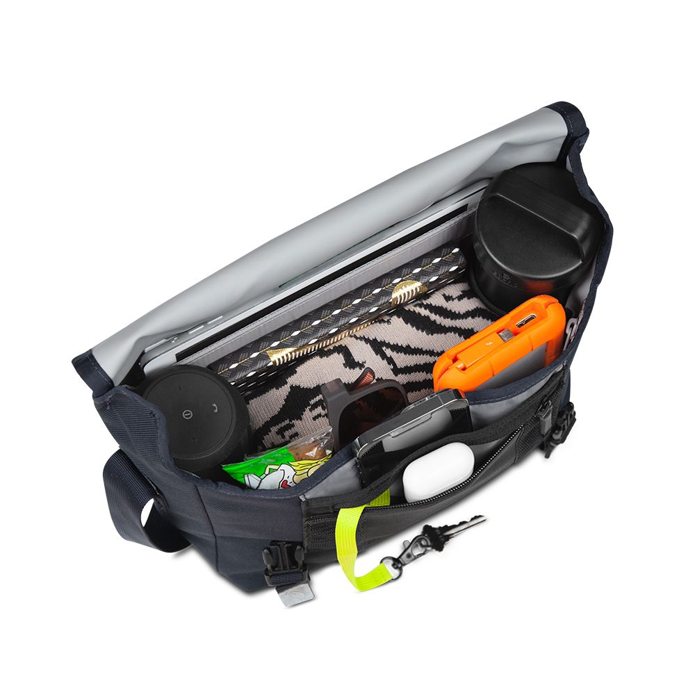 TIMBUK2 Classic Messenger Cordura Eco 11 吋經典郵差包 - 夜空藍黑拼色