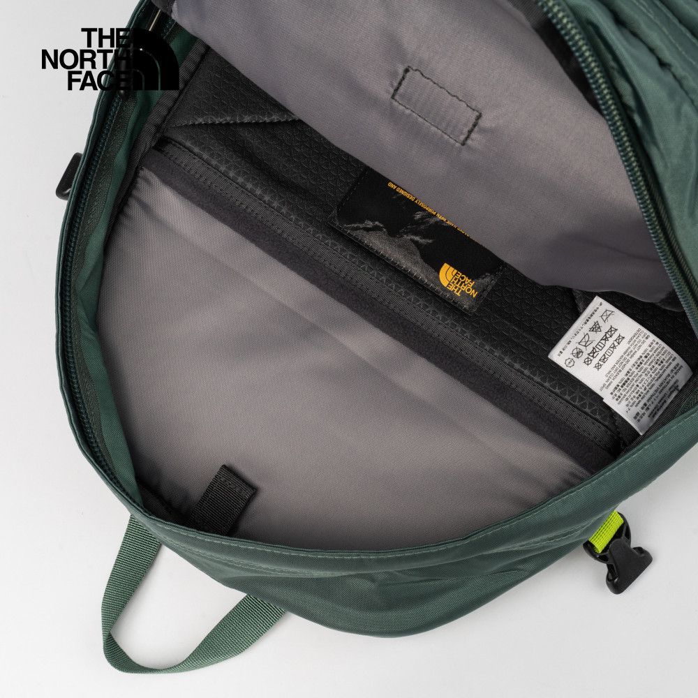The North Face 北面 男女款綠色多隔層舒適背負後背包｜3KYJBDO 筆電包/登山包