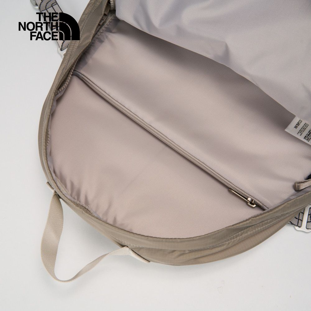 The North Face 北面 男女款石灰色休閒後背包｜8DJJ7J4 筆電包/登山包