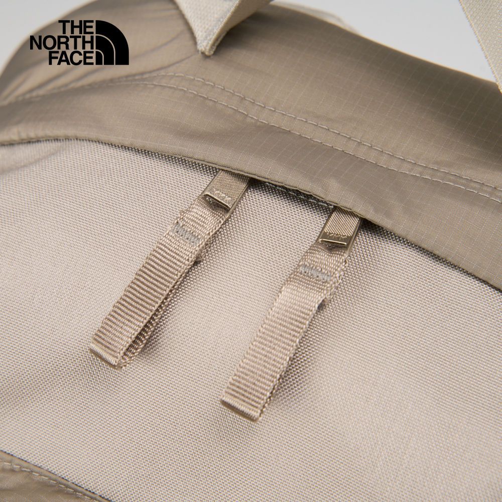 The North Face 北面 男女款石灰色休閒後背包｜8DJJ7J4 筆電包/登山包