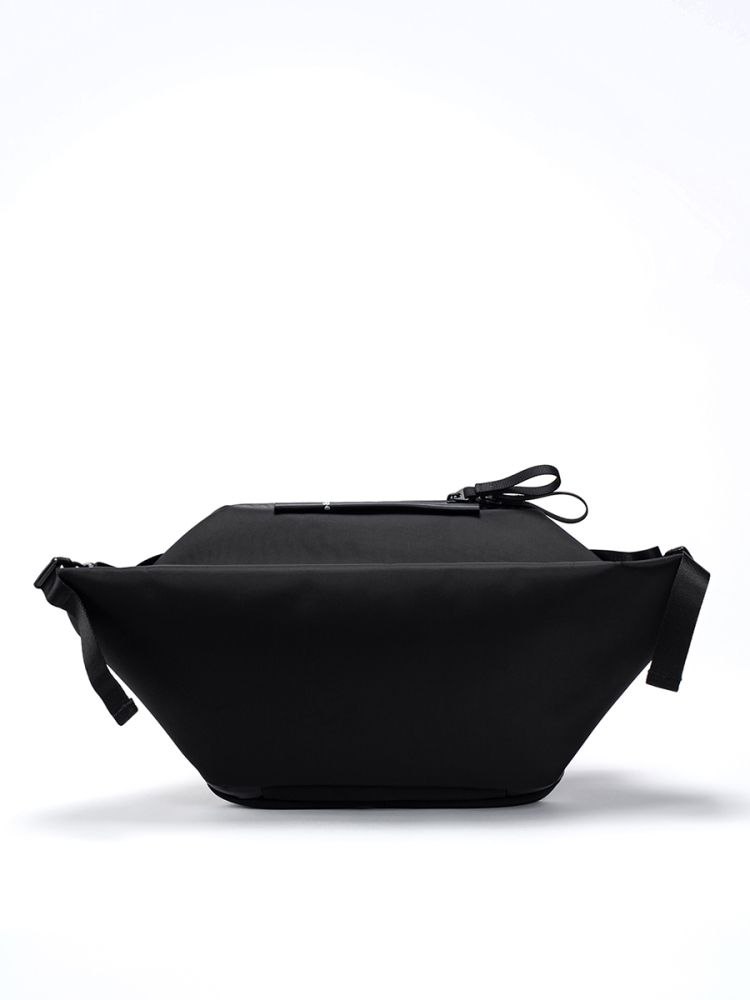 Cote&Ciel Isarau L Sleek Black Bag No.29081 側背包