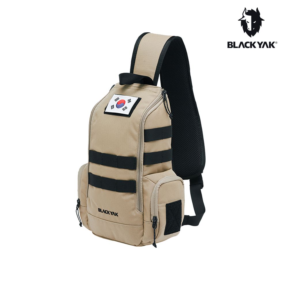 BLACKYAK 戰術系列CORDURA單肩背包(深卡其/黑色)-耐磨 可更肩背方向-BYDB2NBD04
