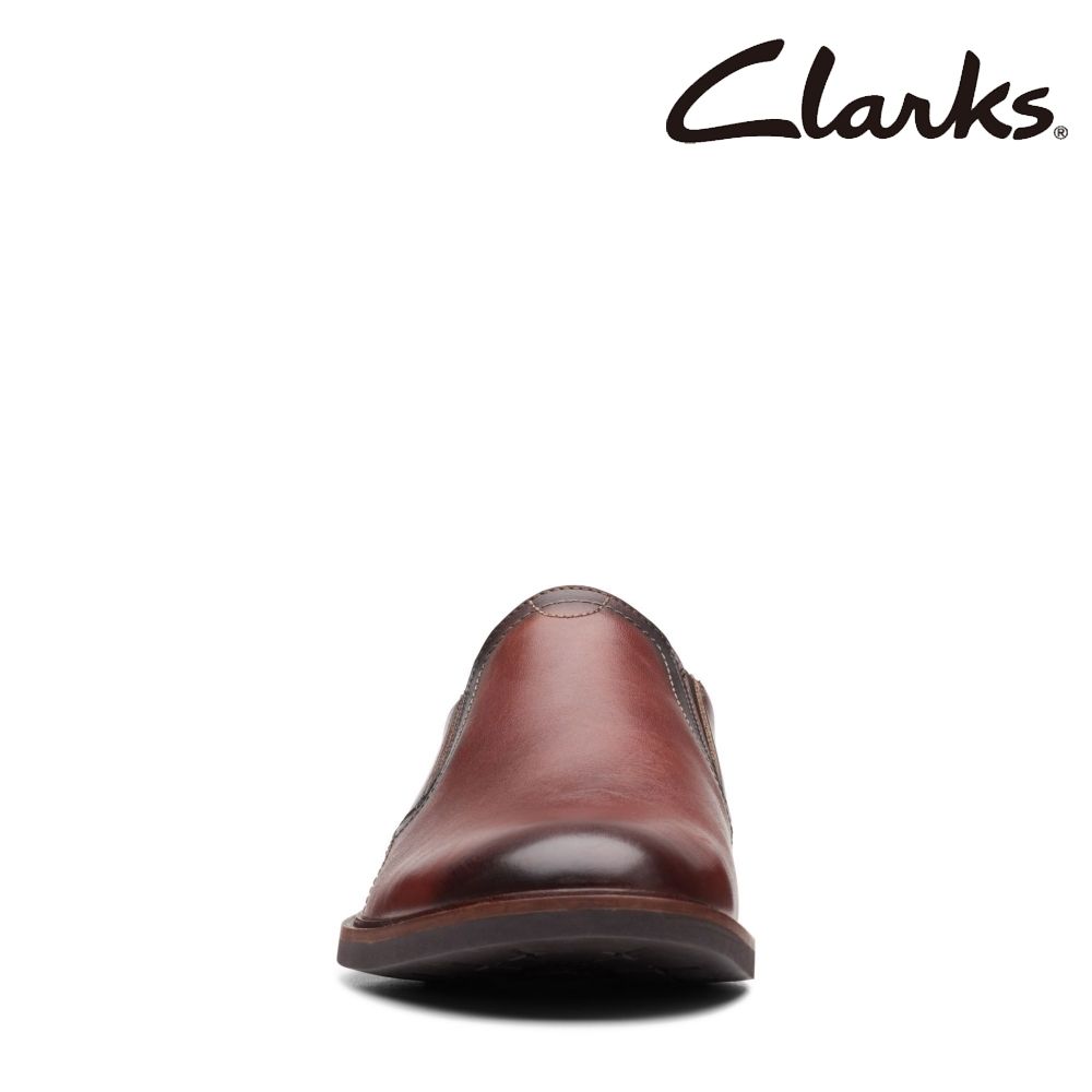 Clarks 男款Malwood Easy微尖頭設計套穿輕量樂福鞋 CLM68169C