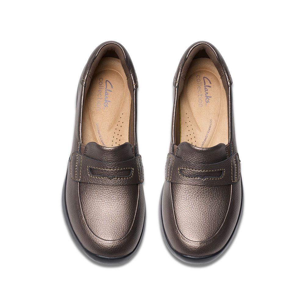 Clarks 女款Ellowyn Penny 舒適好感便士樂福鞋 CLF80091C