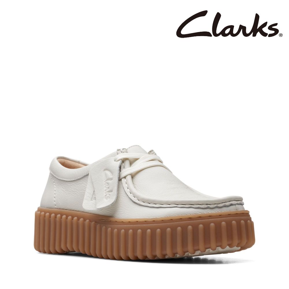 【Clarks】女款Torhill Bee柔軟厚底餅乾鞋 CLF72085C