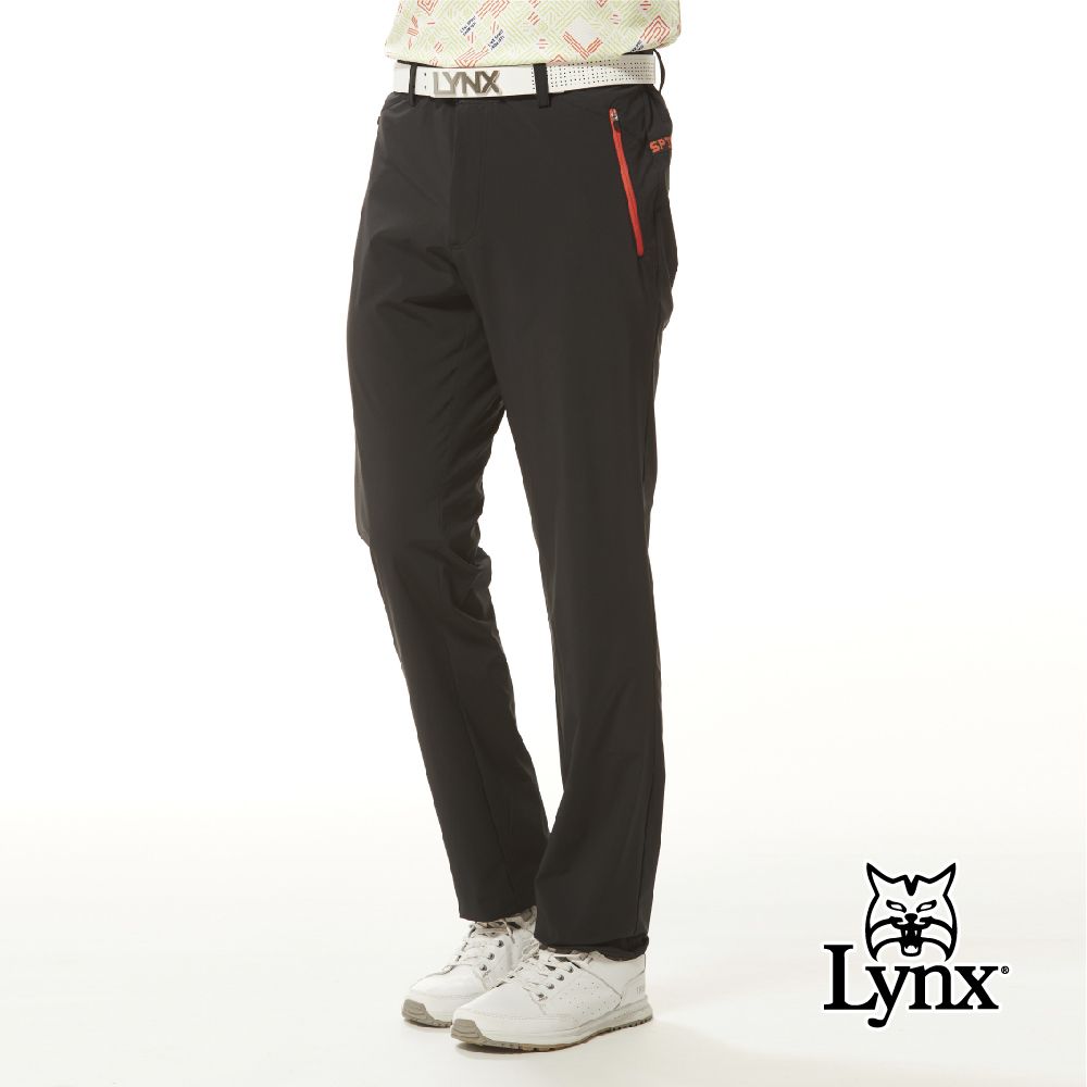 Lynx Golf 男款防潑水四面彈性山貓雷射沖孔造型後腰印花剪接拉鍊口袋平口休閒長褲(二色)