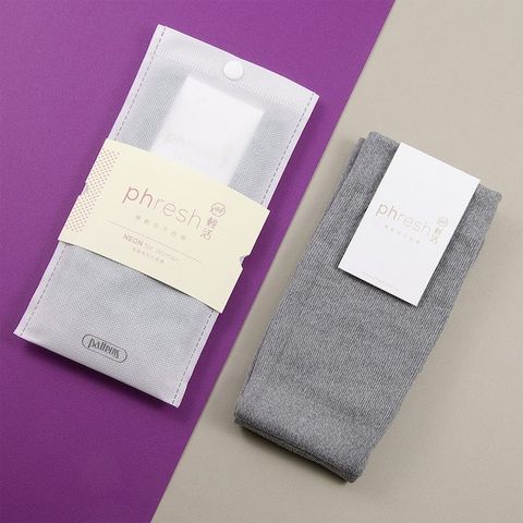 【phresh 輕活】女乾爽抗菌除臭中統襪 - 輕暖恆溫款（鋁灰）