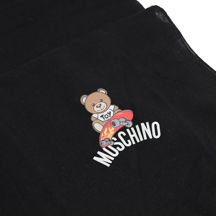 MOSCHINO  50135 M5353 滑板小熊LOGO混紡薄圍巾.黑