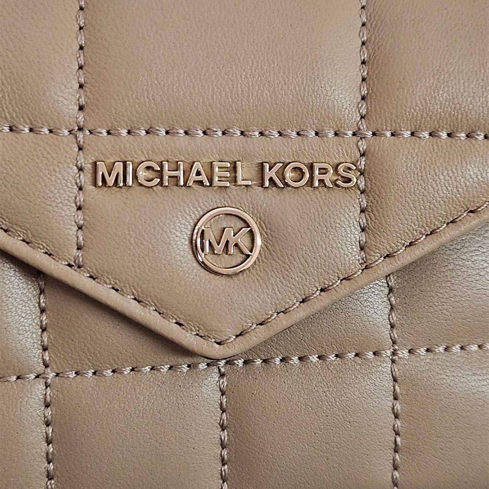 Michael Kors  最新款 小香風信封式短夾  奶茶色