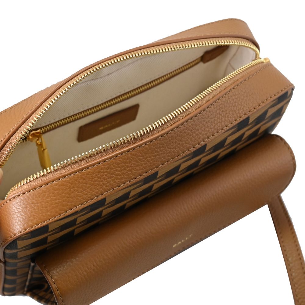 BALLY PENNANT DANIEL 品牌新款印花前口袋斜背相機包.橘棕色
