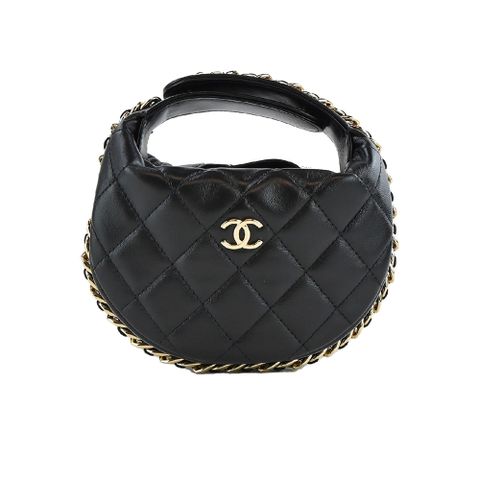 CHANEL 香奈兒 新款雙C LOGO 小羊皮圓弧造型手拿包(黑色)