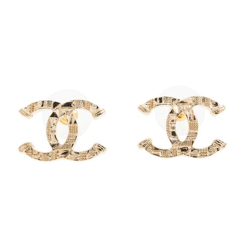 CHANEL 香奈兒 經典不規則刻紋金屬雙C LOGO穿式耳環 (金色)