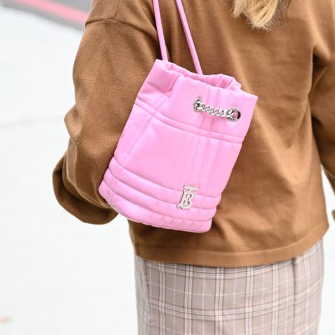 BURBERRY 8053816 LOLA 格紋橫縫束口迷你後背包.粉