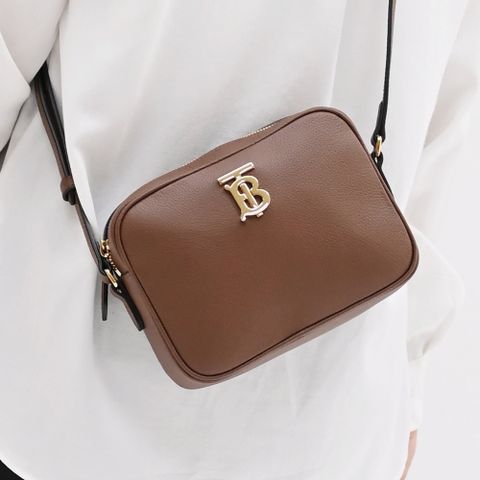 BURBERRY 8075183 金屬LOGO小牛皮斜背相機包.咖