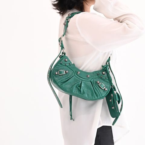 BALENCIAGA 巴黎世家 671309 Le Cagole XS 鉚釘小羊皮肩斜背包.綠