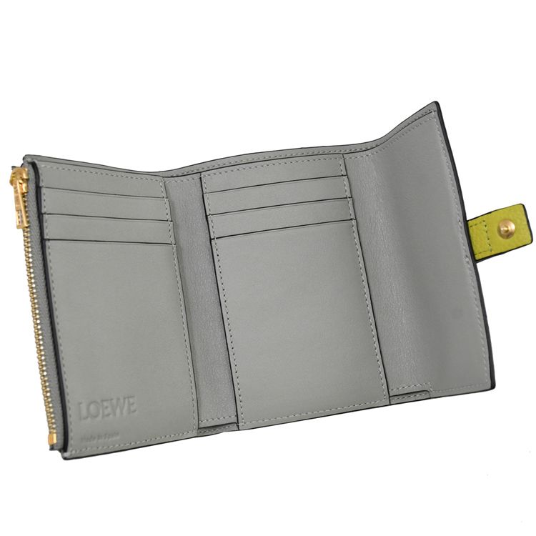 LOEWE 羅威  經典烙印LOGO撞色小牛皮釦式零錢短夾.淺綠