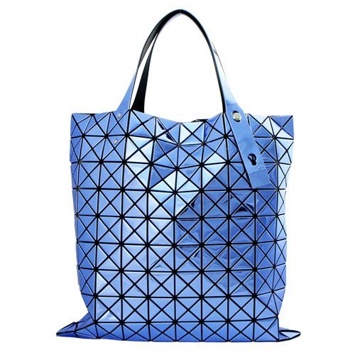 Issey Miyake 三宅一生   BAOBAO鏡面方格10x10肩背包(水藍)