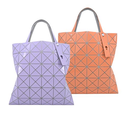 Issey Miyake 三宅一生 ISSEY MIYAKE 三宅一生 BAOABO粉彩透光6x6亮面手提包