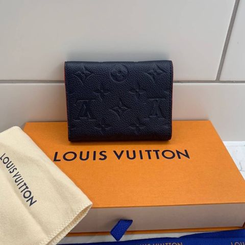 Louis Vuitton 路易威登 louisvuitton LV victorine M64577(聖誕節交換禮物)