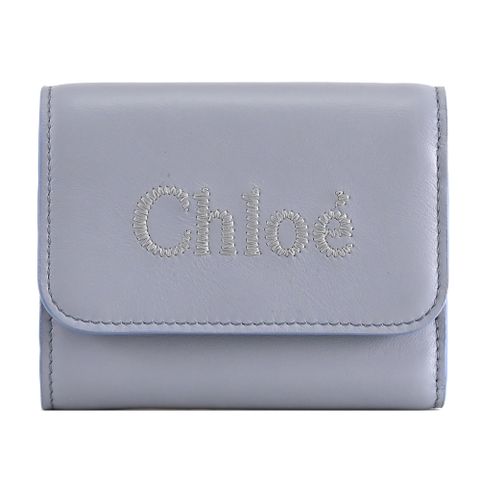CHLOE SENSE 電繡LOGO小牛皮三折扣式零錢短夾.淺灰藍