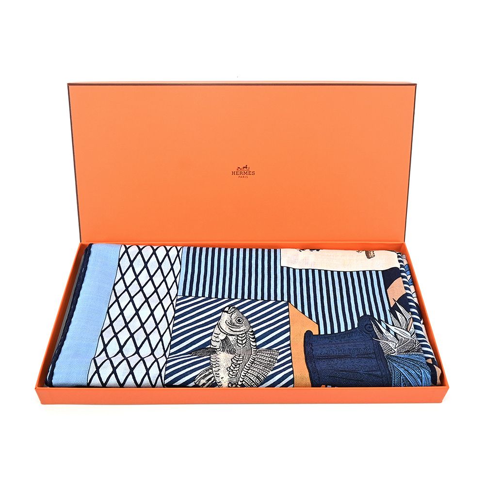 HERMES 愛馬仕   Grand Theatre Nouveau shawl 140 cm手工捲邊喀什米爾與真絲混紡方巾(藍)