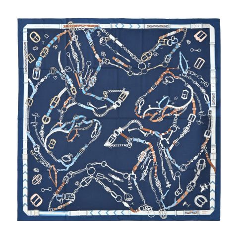 Hermes 愛馬仕 Chevaux Dechaines 140 cm手工捲邊喀什米爾與真絲混紡方巾(深海軍藍/白 /榛子)