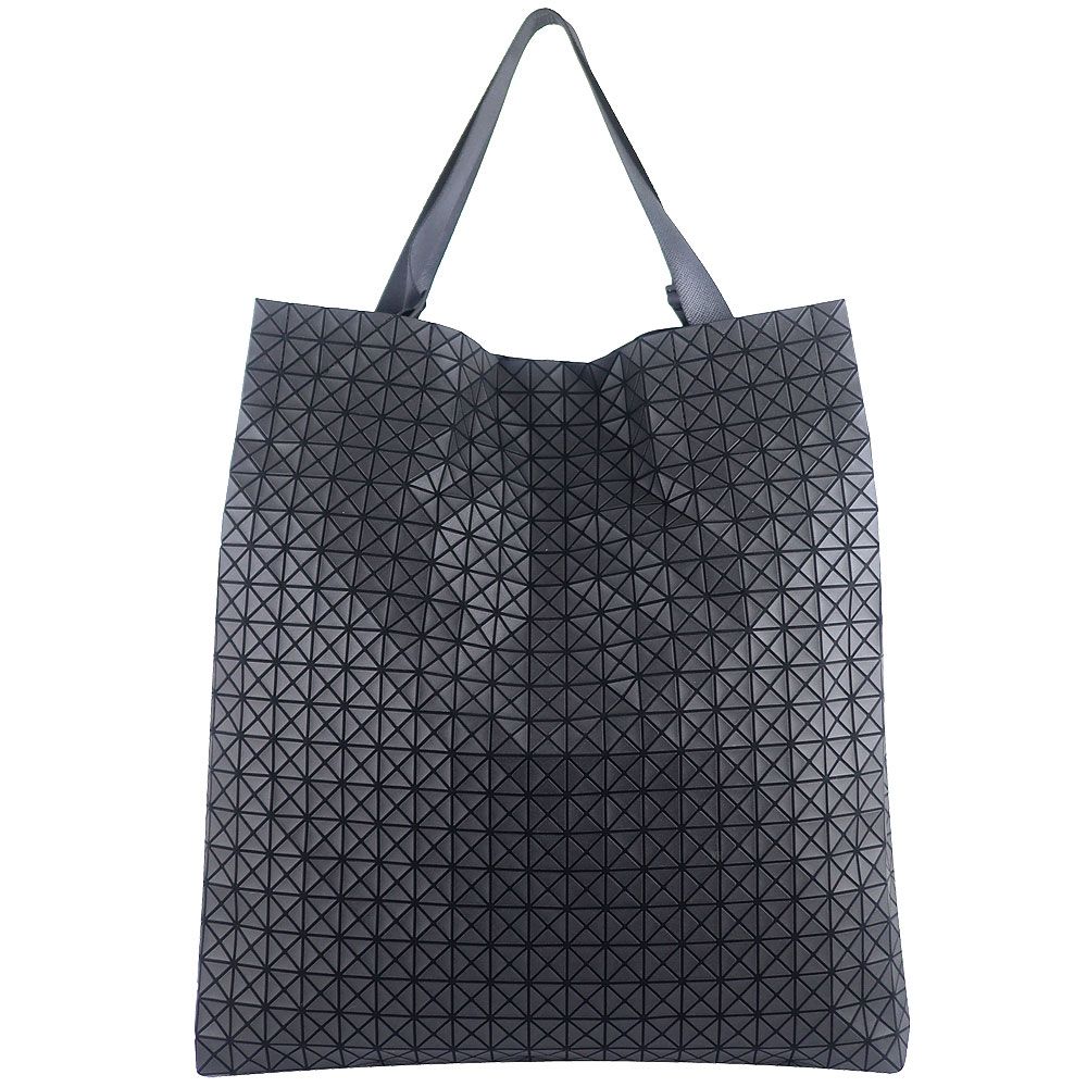 Issey Miyake 三宅一生BAOBAO 黑色壓紋三角方格提背托特包