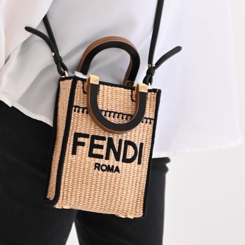 FENDI 8BS051 Sunshine 木質提把草編兩用紙袋包.黑邊