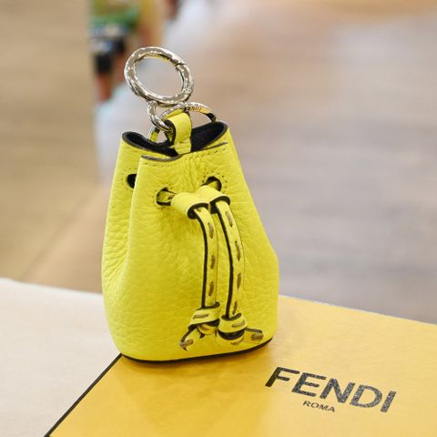 FENDI 芬迪 7AR762 迷你水桶造型鑰匙圈.螢光黃