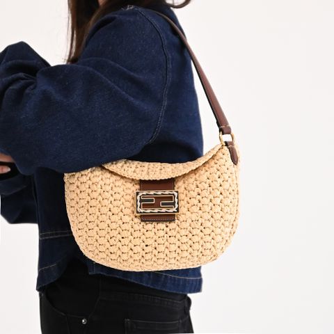 FENDI 8BR790 經典FF LOGO草編翻蓋手提肩背包.咖邊