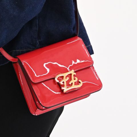 FENDI 8BT317 Karligraphy FF 迷你翻蓋雙層斜背包.紅