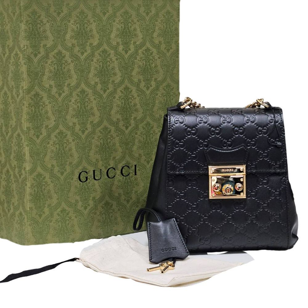 GUCCI 古馳 Padlock系列黑色Gucci Signature後背包禮盒組(黑色/贈原廠防塵袋紙袋紙盒聖誕節交換禮物)