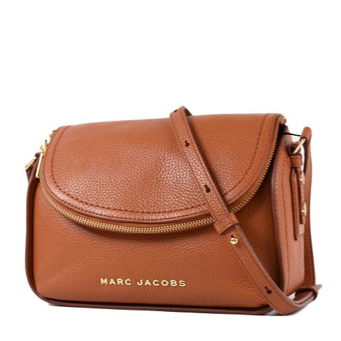 MARC JACOBS 荔枝紋拉鍊暗層磁吸釦翻蓋斜背包-煙燻棕