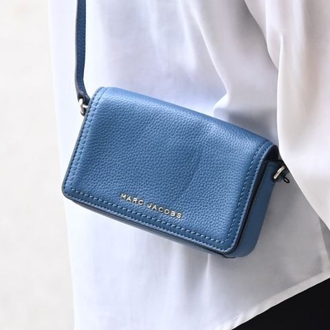 MARC JACOBS 馬克賈伯 素色皮革斜背迷你單肩包.星空藍