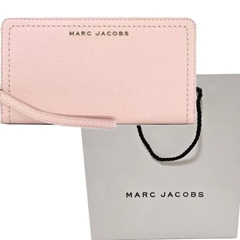 MARC JACOBS 荔枝紋手掛式拉鍊長夾粉色