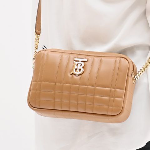 BURBERRY 8090445 Small Lola 絎縫格紋小羊皮斜背相機包.咖