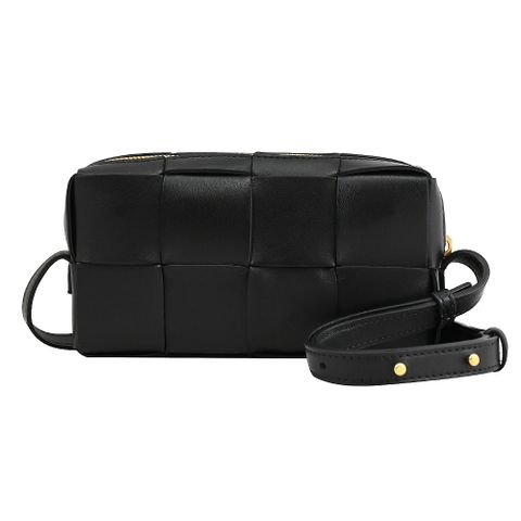 BOTTEGA VENETA 寶緹嘉 Mini Cassette 簡約大格編織迷你斜背相機包.黑