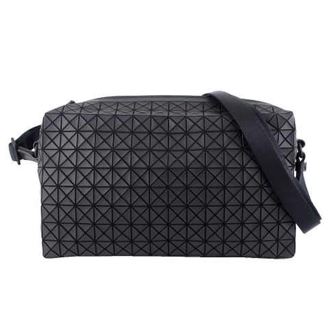ISSEY MIYAKE 三宅一生 BAOBAO 黑壓紋三角方格兩用肩背/斜背包