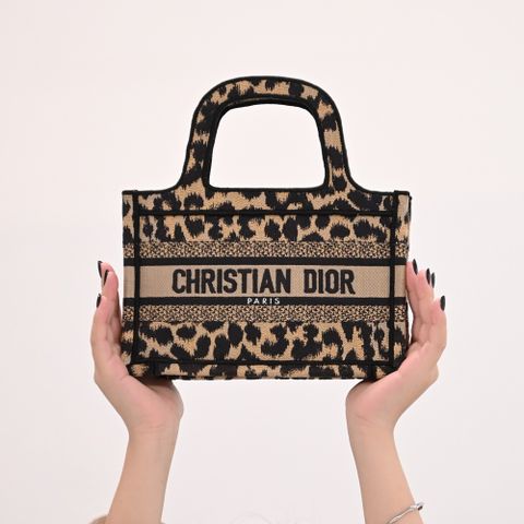Dior 迪奧 Book Tote Mini 豹紋緹花手提小托特包.黑邊