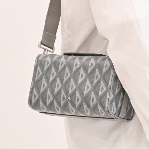 Christian Dior DUFFLE 幾何印花拉鍊斜背方包.淺灰