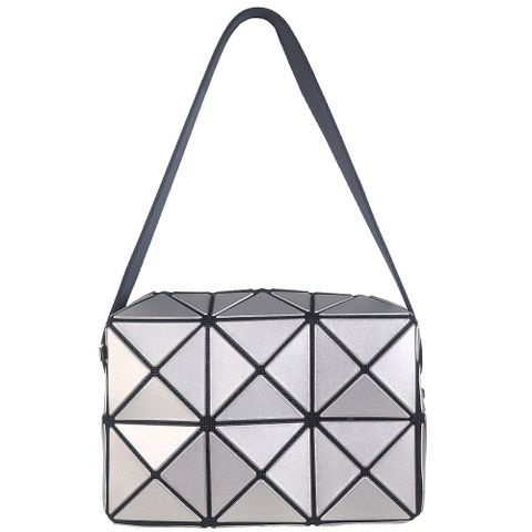 ISSEY MIYAKE 三宅一生 BAOBAO 珠光銀皮紋方格2x3立體小斜背包