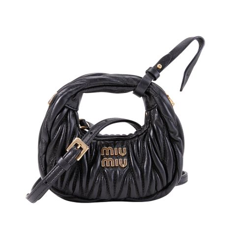MIU MIU matelasse 納帕皮革小巧迷你掛式斜背兩用包(黑色)