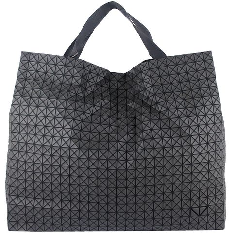 ISSEY MIYAKE 三宅一生BAOBAO 黑壓紋三角方格提背托特包
