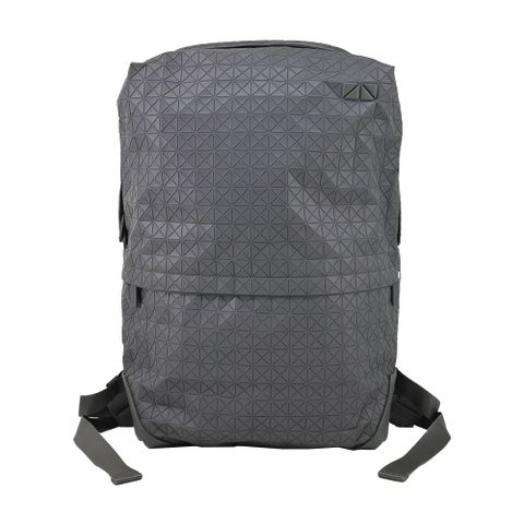 ISSEY MIYAKE 三宅一生BAOBAO KURO雙肩後背包-灰